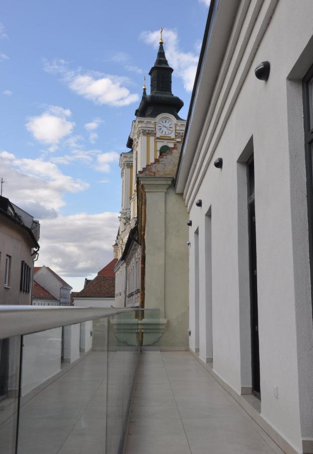 Central Vendeghaz Szekesfehervar Exterior photo