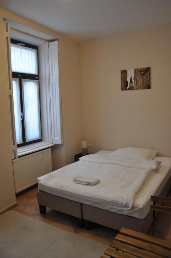 Central Vendeghaz Szekesfehervar Exterior photo