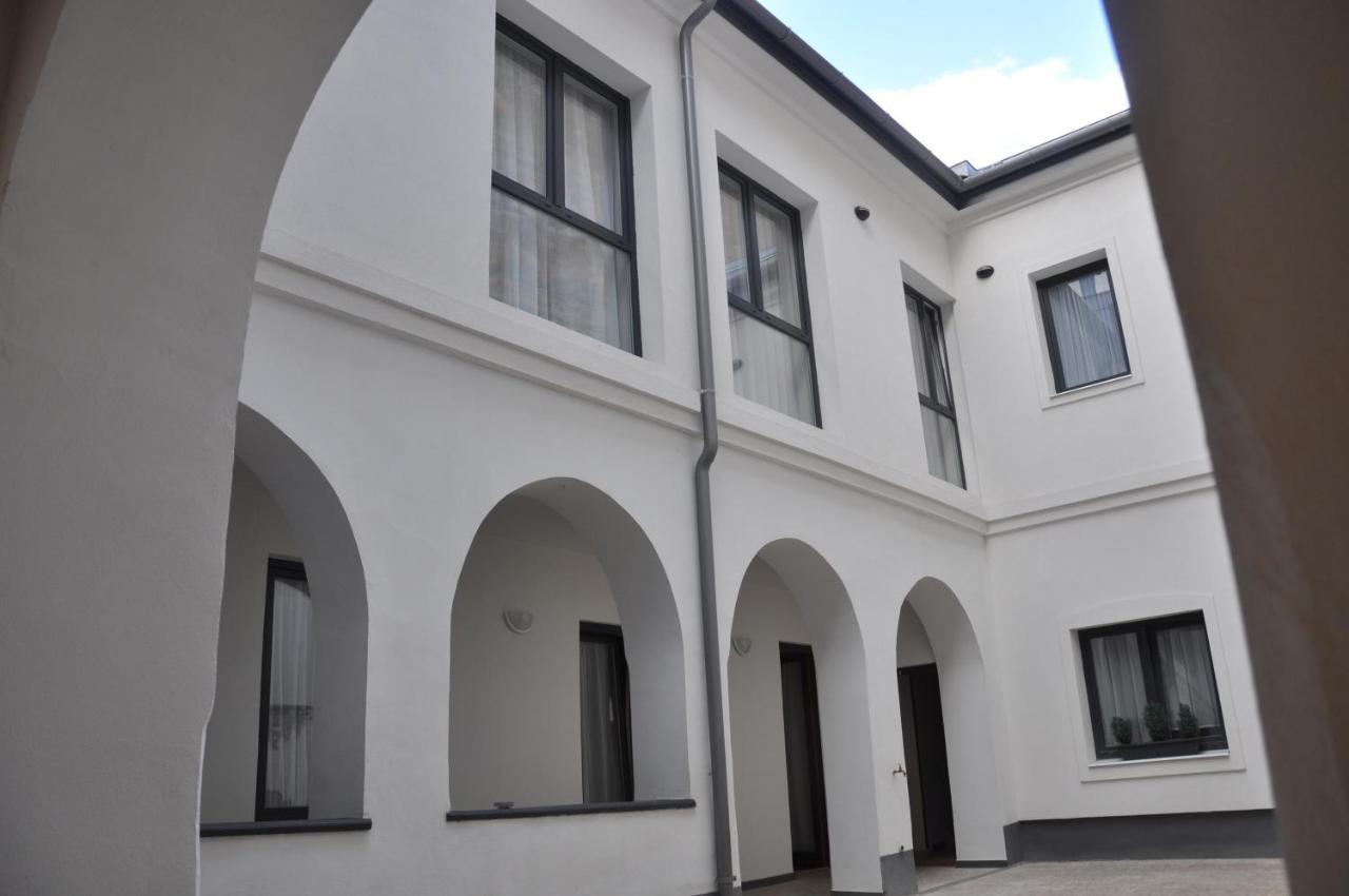 Central Vendeghaz Szekesfehervar Exterior photo
