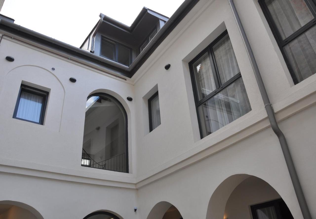 Central Vendeghaz Szekesfehervar Exterior photo